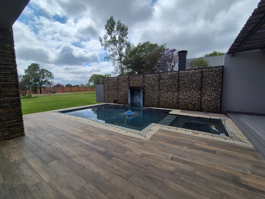 7 Bedroom Property for Sale in Wigwam North West